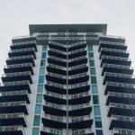 Почему кондиционер плохо пахнет и как избавиться от неприятного запаха